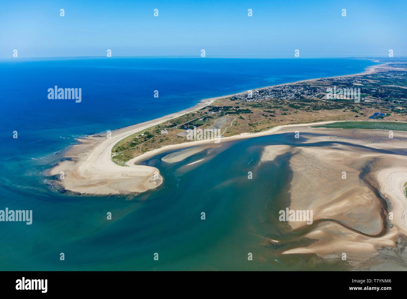 France, Manche, St Germain sur Ay, le havre de St Germain sur Ay, la pointe  du Banc (vue aérienne Photo Stock - Alamy