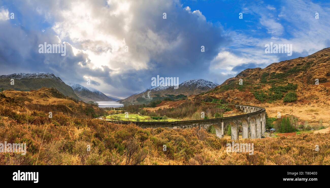 Viaduc de Glenfinnan, Loch Shiel, West Highland Line, Glenfinnan, Lochaber, Highland, Ecosse, Royaume-Uni Banque D'Images