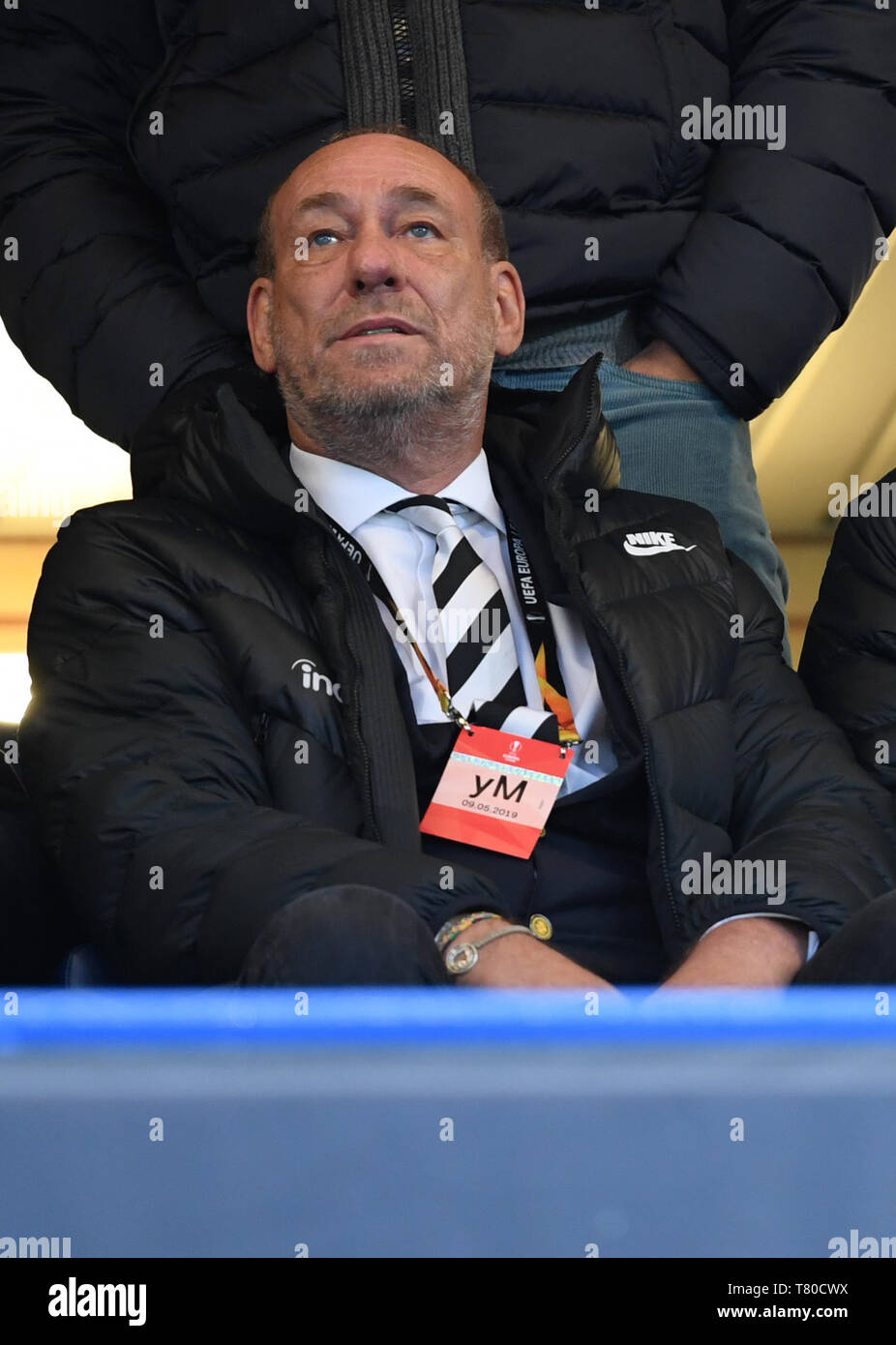 Londres, Royaume-Uni. 09 mai, 2019. Ligue Europa : Soccer knockout, série, demi-finale, match retour Chelsea FC - Eintracht Frankfurt au stade de Stamford Bridge. Le président Peter Fischer de l'Eintracht est assis dans la tribune. Credit : Arne Dedert/dpa/Alamy Live News Banque D'Images