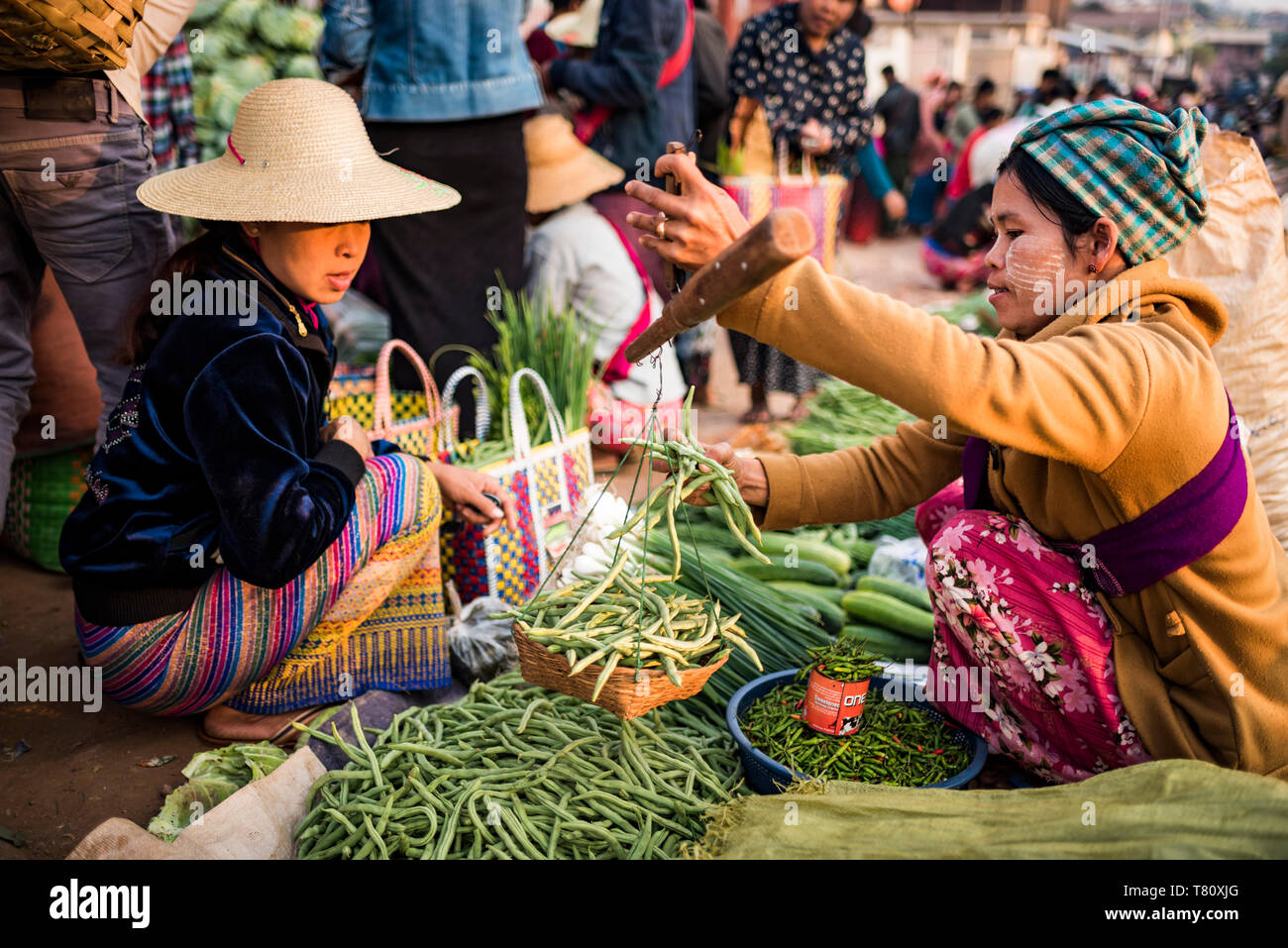 Marché alimentaire de Pindaya, Shan State, Myanmar (Birmanie), l'Asie Banque D'Images