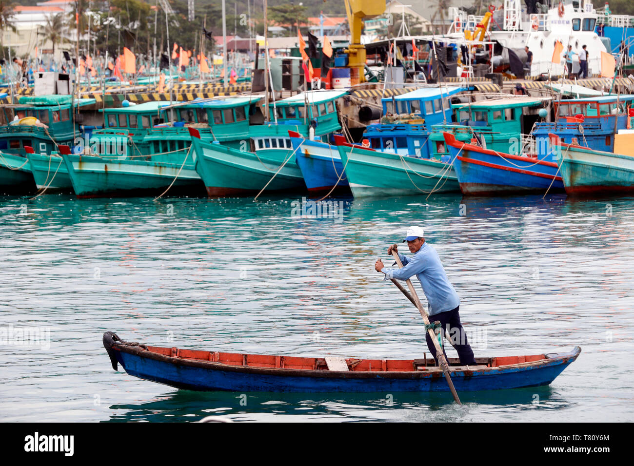 Des bateaux de pêche, un port Thoi, Vietnam, Indochine, Asie du Sud-Est, l'Asie Banque D'Images