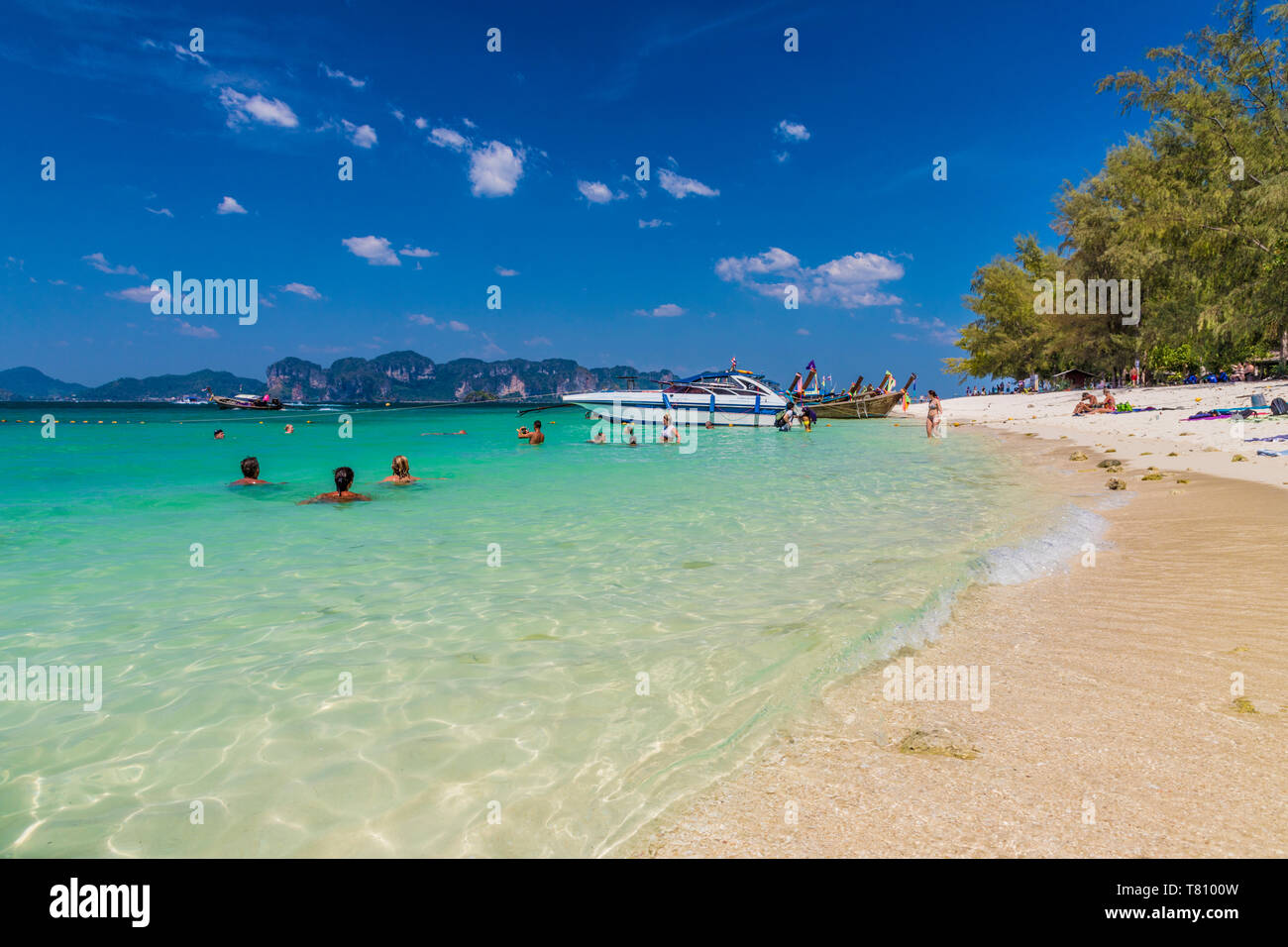 L'île de Poda dans Ao Nang, Krabi, Thaïlande, Asie du Sud, Asie Banque D'Images