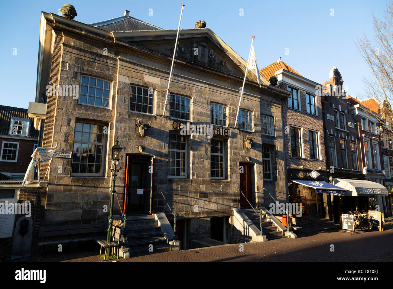 Façade historique de la Butcher's Hall, maintenant de centrale, sur Voldergracht à Delft, Hollande méridionale, Pays-Bas, Europe Banque D'Images
