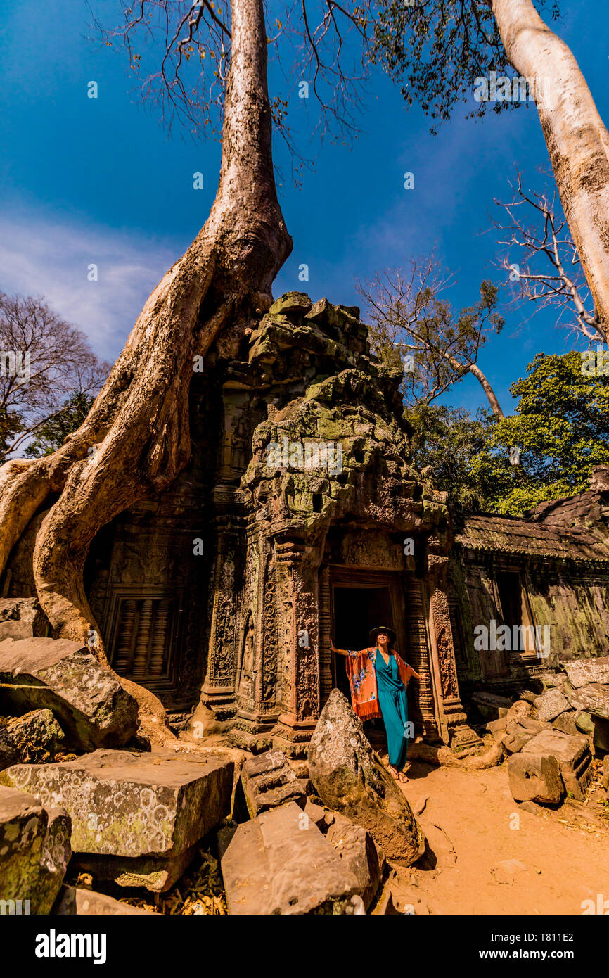Touriste américain à Angkor Wat temples, Angkor, Site du patrimoine mondial de l'UNESCO, Siem Reap, Cambodge, Indochine, Asie du Sud-Est, l'Asie Banque D'Images