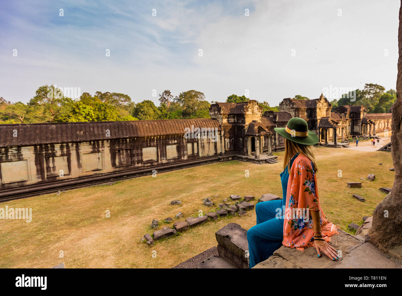 Touriste américain à Angkor Wat temples, Angkor, Site du patrimoine mondial de l'UNESCO, Siem Reap, Cambodge, Indochine, Asie du Sud-Est, l'Asie Banque D'Images