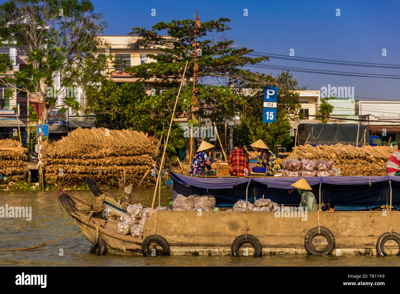 Le marché flottant à l'extérieur de Can Tho, Vietnam, Indochine, Asie du Sud, Asie Banque D'Images