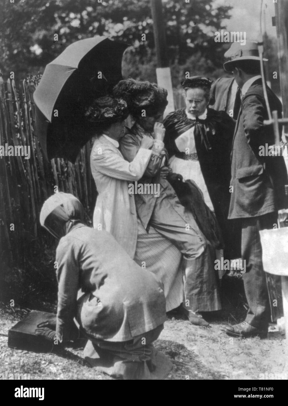 Emmeline Pankhurst d'être arrêtés, 1913 Banque D'Images