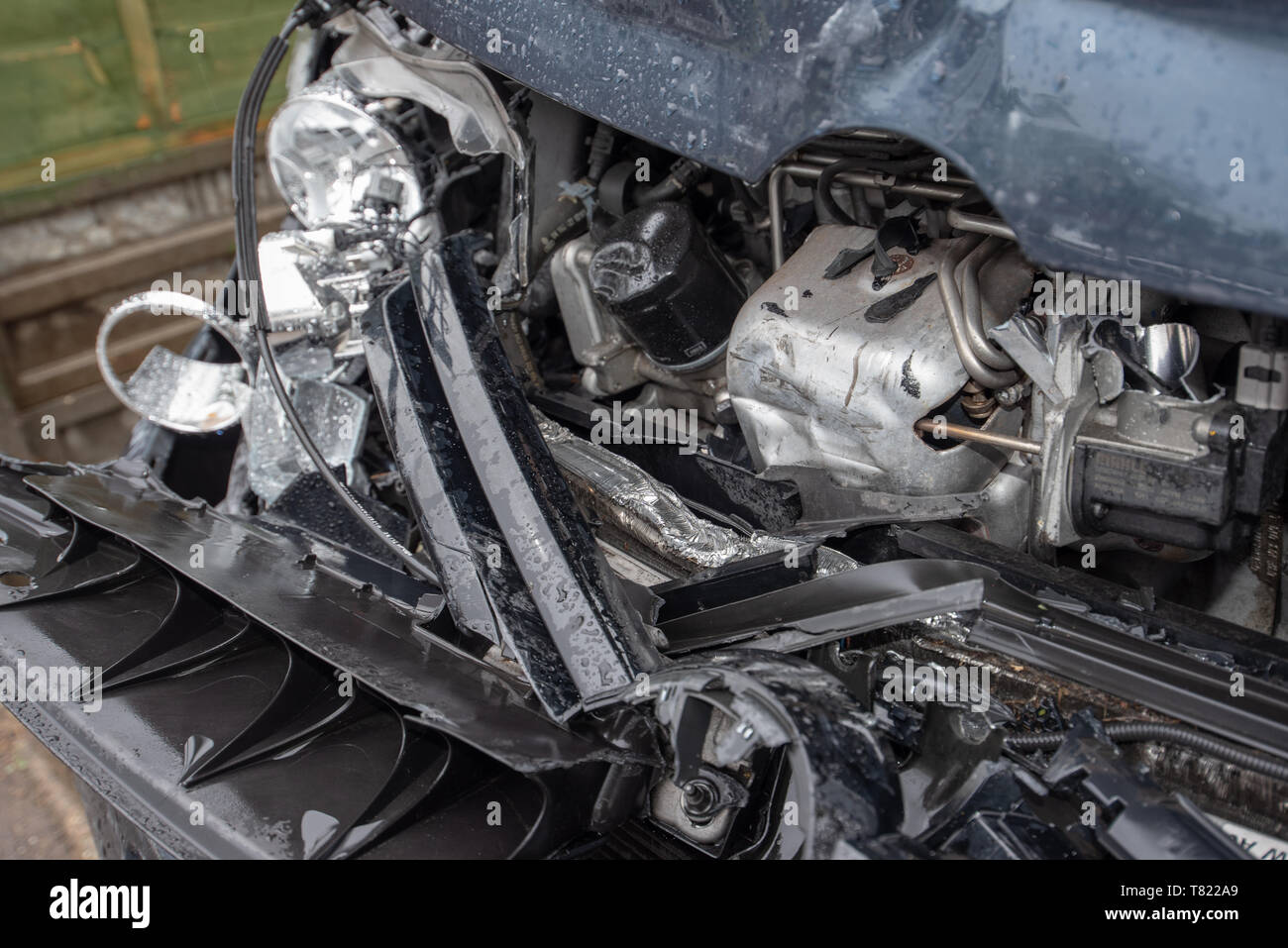 Volkswagen Golf. Accident de voiture et de détails. Accident de voiture sur la tête. Accident de voiture de police et l'arrière-plan. Banque D'Images