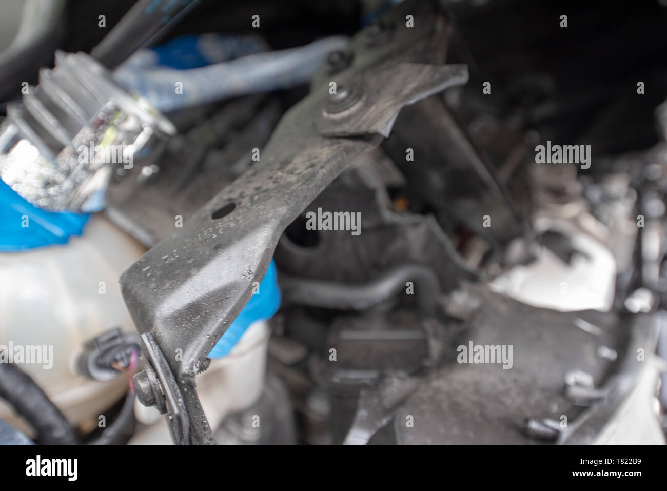 Volkswagen Golf. Accident de voiture et de détails. Accident de voiture sur la tête. Accident de voiture de police et l'arrière-plan. Banque D'Images