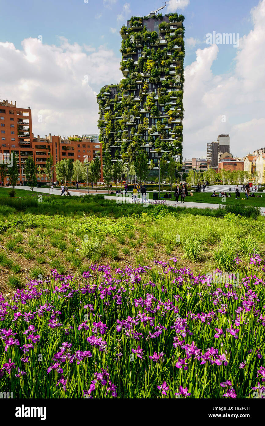 Hotel Porta Nuova, Bosco verticale, verticale immeubles forestiers, Milan, Italie. Banque D'Images