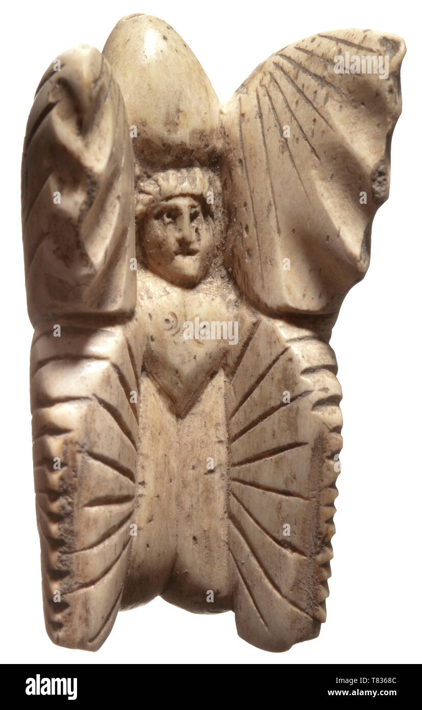 Un phallus ailé os romain 2ème/3ème siècle ap. Phallus sculpté, l'ailes de papillon à deux côtés décorées avec des ornements en forme de l'œil. L'intérieur avec la figure de Cupid( ?) en demi relief. Longueur 5,5 cm. Provenance : Collection privée, Allemagne du Sud des années 1970 et plus tard. Historique, contexte historique, Empire romain, monde antique, antiquité, antiquité, Additional-Rights Clearance-Info-Not-Available- Banque D'Images