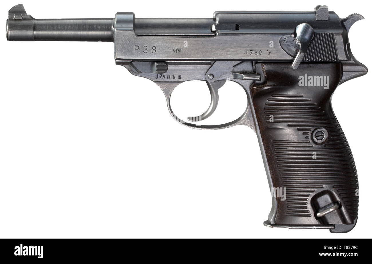 Spreewerk P 38, code "son" Cal. 9 mm parabellum, no 3750k. Les numéros correspondants. Alésage comme un miroir. Vers la Production de décembre 1943. Les marques d'acceptation/eagle 88 sur parties principales. Côtes du fourreau droit marqué 'B' 93. Sous le côté gauche du panneau de poignée sur la partie supérieure du châssis marqué 'Z' 181. Bleuissage originale complète, plus fin sur l'adhérence. minimale Poignée en bakélite marron foncé impeccable panneaux. Jvd-magazine avec acceptation mark eagle/WaA708. Un rarement offerts collectors' du haut dans presque parfait état. Erwerbsscheinpflichtig historique., historiques, 20e siècle, Additional-Rights Clearance-Info-Not-Available- Banque D'Images