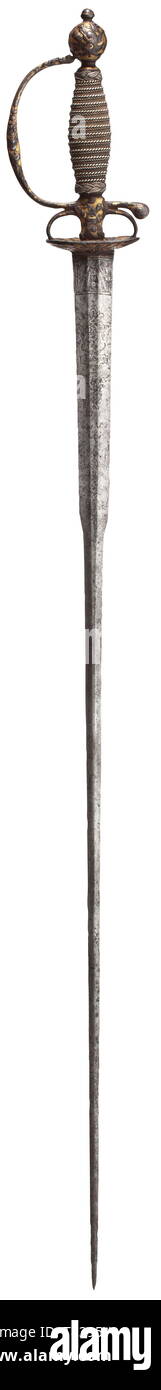 Un petit français doré ciselé et-épée, vers 1750 Colichemarde de lame section de diamants, les deux côtés de l'élargissement de la base de la lame gravée avec des ornements, des figures et l'inscription 'Bon Voyage'. Garde de fer ciselé richement en relief avec des faisceaux de trophée au milieu de fleurs de défilement sur une base mate doré. Fil d'argent d'origine poignée avec têtes de Turc. Avec dorure patiné bien conservé. Longueur 99 cm., historique, historique, épée épées, armes, armes, armes, combats, bras, l'appareil militaire, militaria, objet, objets, alambics, clipping, coupures, , Additional-Rights Clearance-Info-Not-Available- Banque D'Images