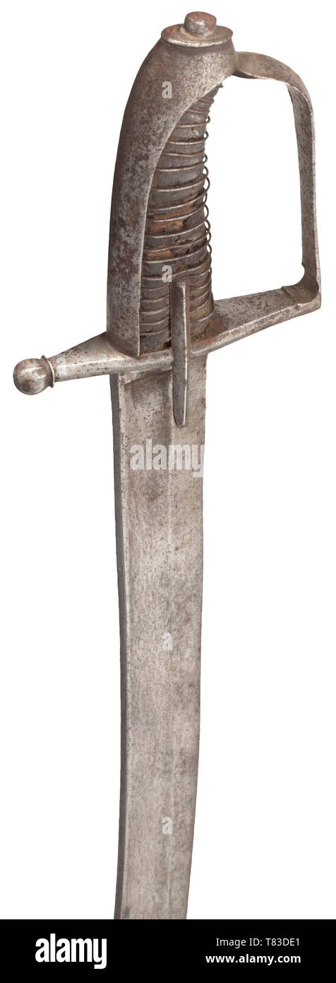 Un sabre M 1786/1796 pour Fédération de la cavalerie légère avec lame fuller des deux côtés. L'avers gravé sur le monogramme "E II' pour la Grande Catherine. Sur la lame de l'essayeur stamp. Fusée fer-bow couilles lié avec du fil de fer, poignée en cuir (le cuir partiellement endommagé). Un peu pale tachées. Longueur 103 cm. Cf. Hermann Historica, 60 enchères, lot 2906, vendu pour environ 13 500 euros., historique, historique du 18e siècle, Additional-Rights Clearance-Info-Not-Available- Banque D'Images