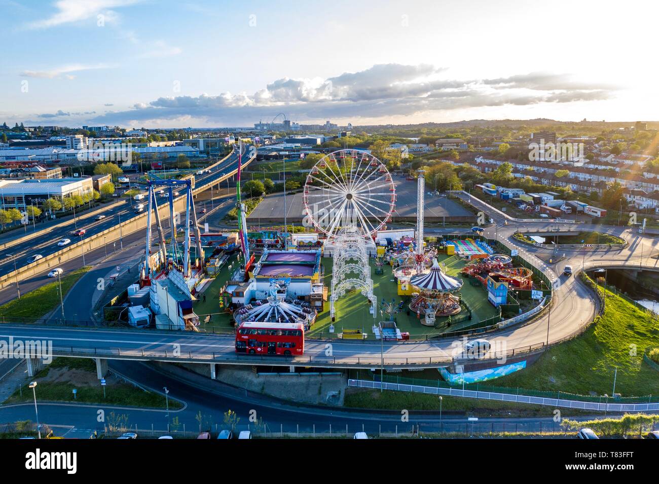 Plage de Brent Cross Fête foraine au coucher du soleil, London, UK Banque D'Images