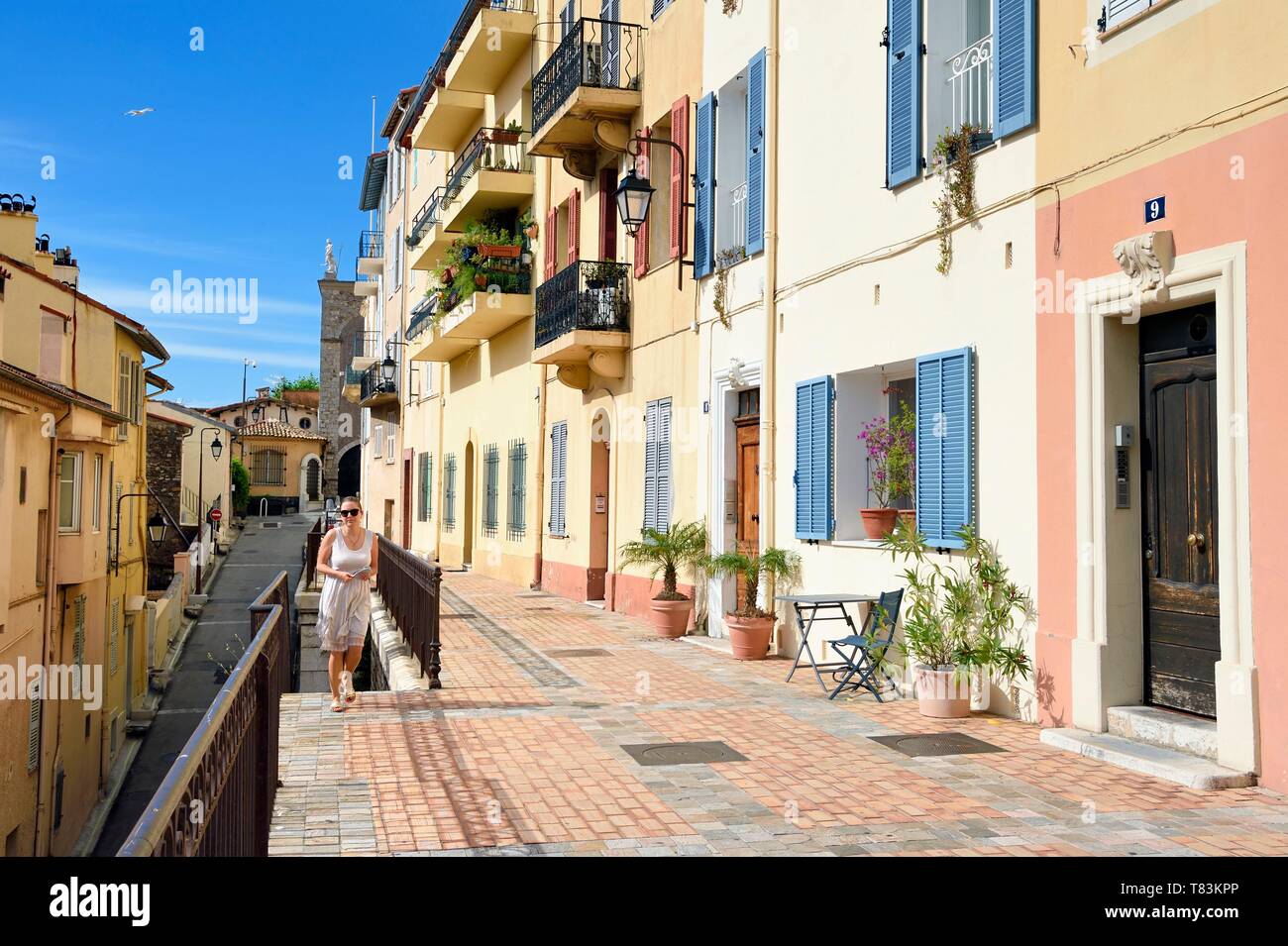 France, Alpes Maritimes, Cannes, la vieille ville du Suquet, premiere rue du Barri Banque D'Images