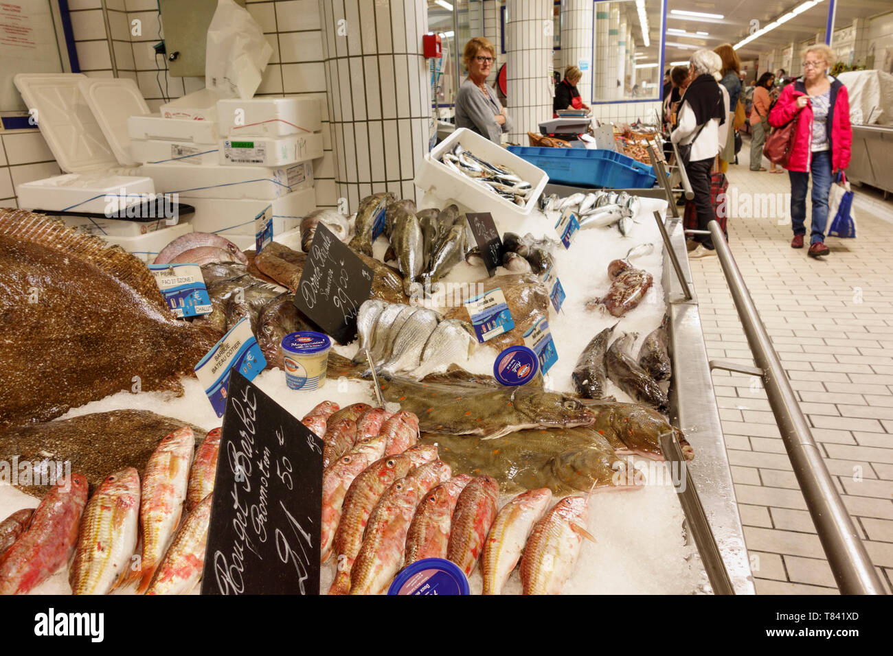Saint Servan Marché couvert dans le quartier de Paramé Saint Malo, Bretagne, France Banque D'Images