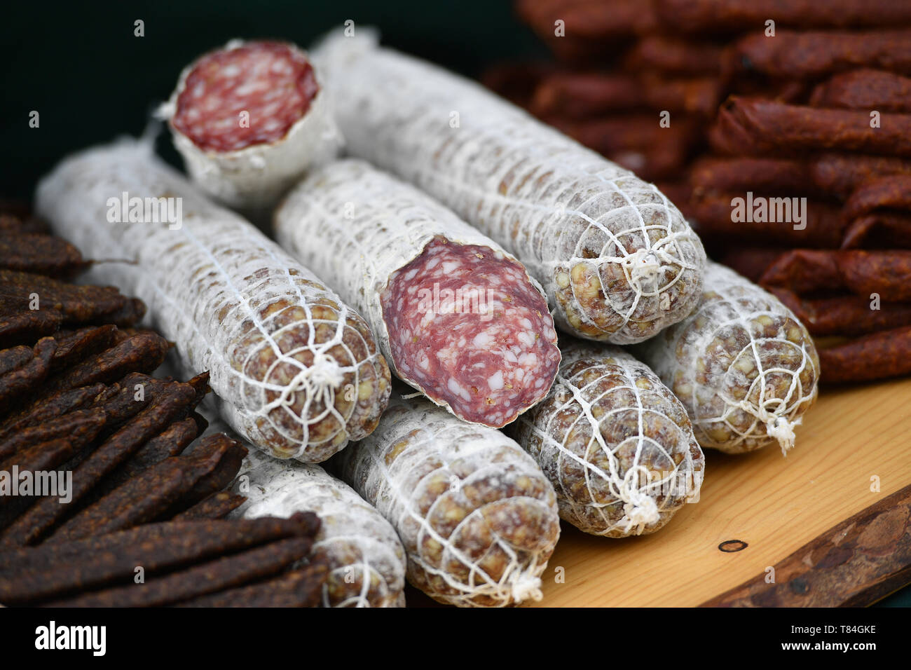 Produits biologiques Produits biologiques, saucisse, saucisse, Lebenswithtel, au motif de Herrmannsdorfer-Landwerkstaetten une ferme biologique à Glonn (sud-est de Munich). Visite du Prince de Galles et la duchesse de Cornouailles en Bavière les 10.05.2019. Dans le monde d'utilisation | Banque D'Images