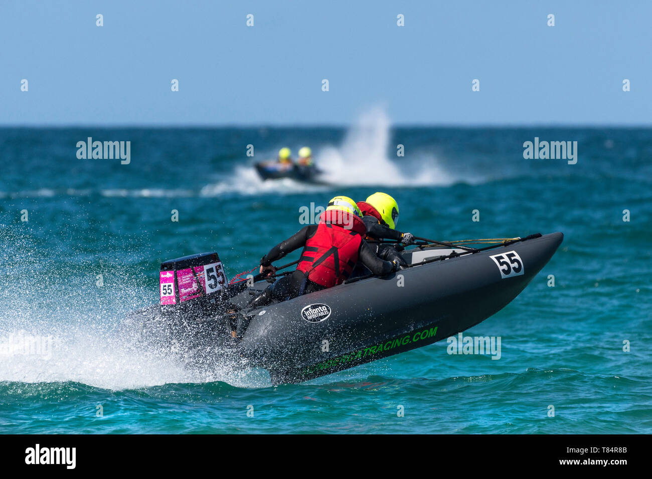 Newquay, Cornwall, UK. Le 11 mai, 2019. Le 5ème prb mis à l'UK a retourné à la célèbre plage de Fistral Newquay pour les Rounds 1&2 de la 2019 Le 5ème prb mis à l'championnats. Action spectaculaire que 4m bateaux gonflables la race et la puissance par le surf. Gordon 1928/Alamy Live News Banque D'Images