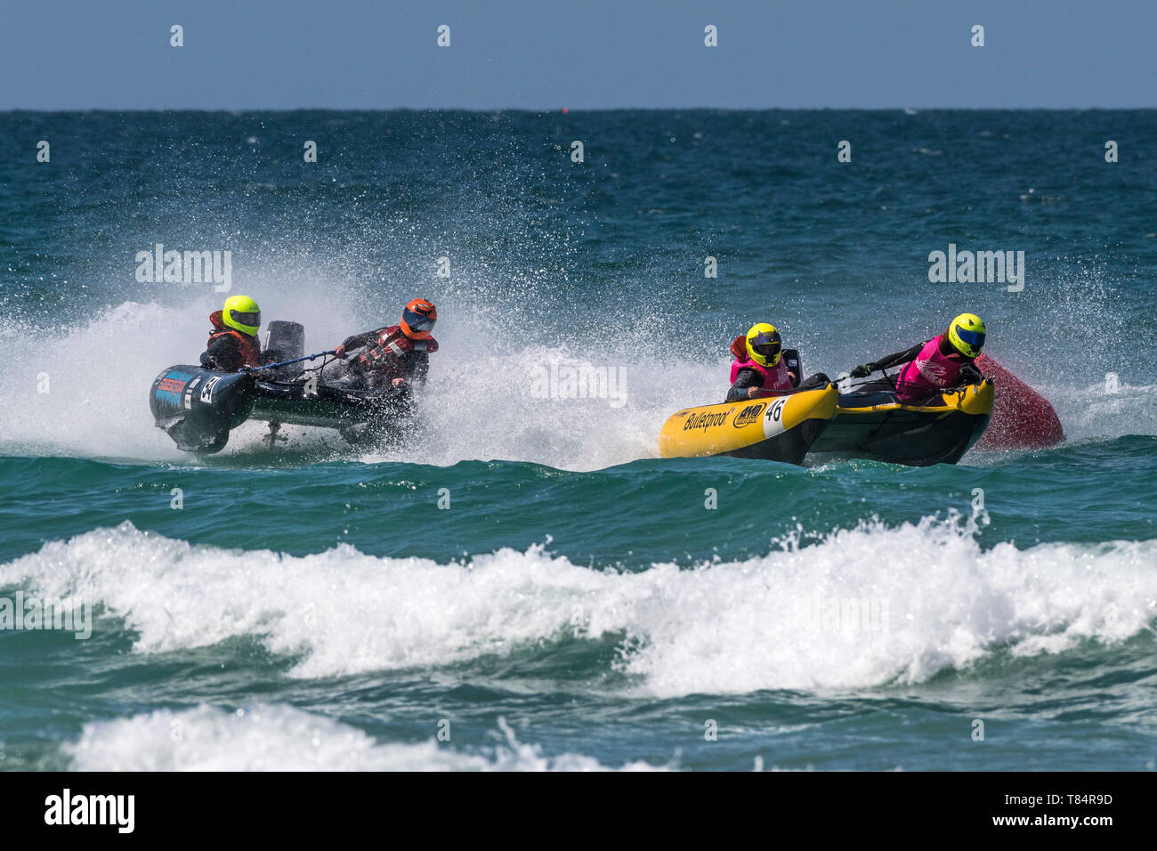 Newquay, Cornwall, UK. Le 11 mai, 2019. Le 5ème prb mis à l'UK a retourné à la célèbre plage de Fistral Newquay pour les Rounds 1&2 de la 2019 Le 5ème prb mis à l'championnats. Action spectaculaire que 4m bateaux gonflables la race et la puissance par le surf. Gordon 1928/Alamy Live News Banque D'Images