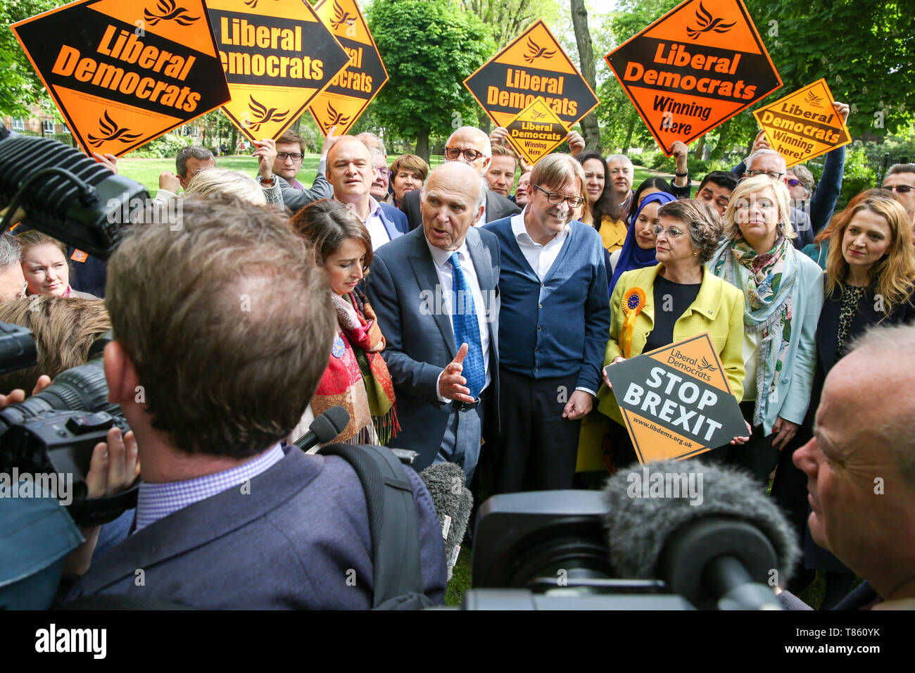 Guy Verhofstadt, le représentant du Parlement de l'UE sur Brexit et le leader de l'Alliance des Démocrates et des Libéraux pour l'Europe est perçue avec le chef du Parti libéral-démocrate Vince Cable, les Libéraux Démocrates candidats députés et militants du parti au cours de la prochaine campagne électorale de l'Union européenne. La Grande-Bretagne doit tenir des élections du Parlement européen le 23 mai 2019 ou quitter l'Union européenne avec l'absence d'accord au 1er juin après Brexit a été retardé jusqu'au 31 octobre 2019, en tant que premier ministre, Theresa peut n'a pas réussi à obtenir son Brexit transaction approuvée par le Parlement. Banque D'Images