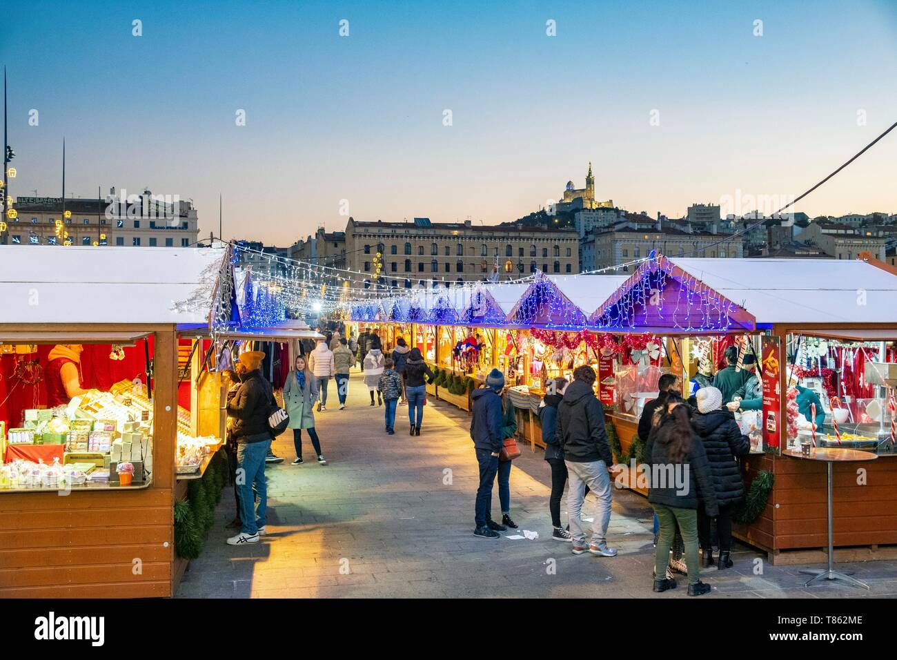 France, Bouches du Rhône, Marseille, Vieux Port, le marché de Noël Photo  Stock - Alamy