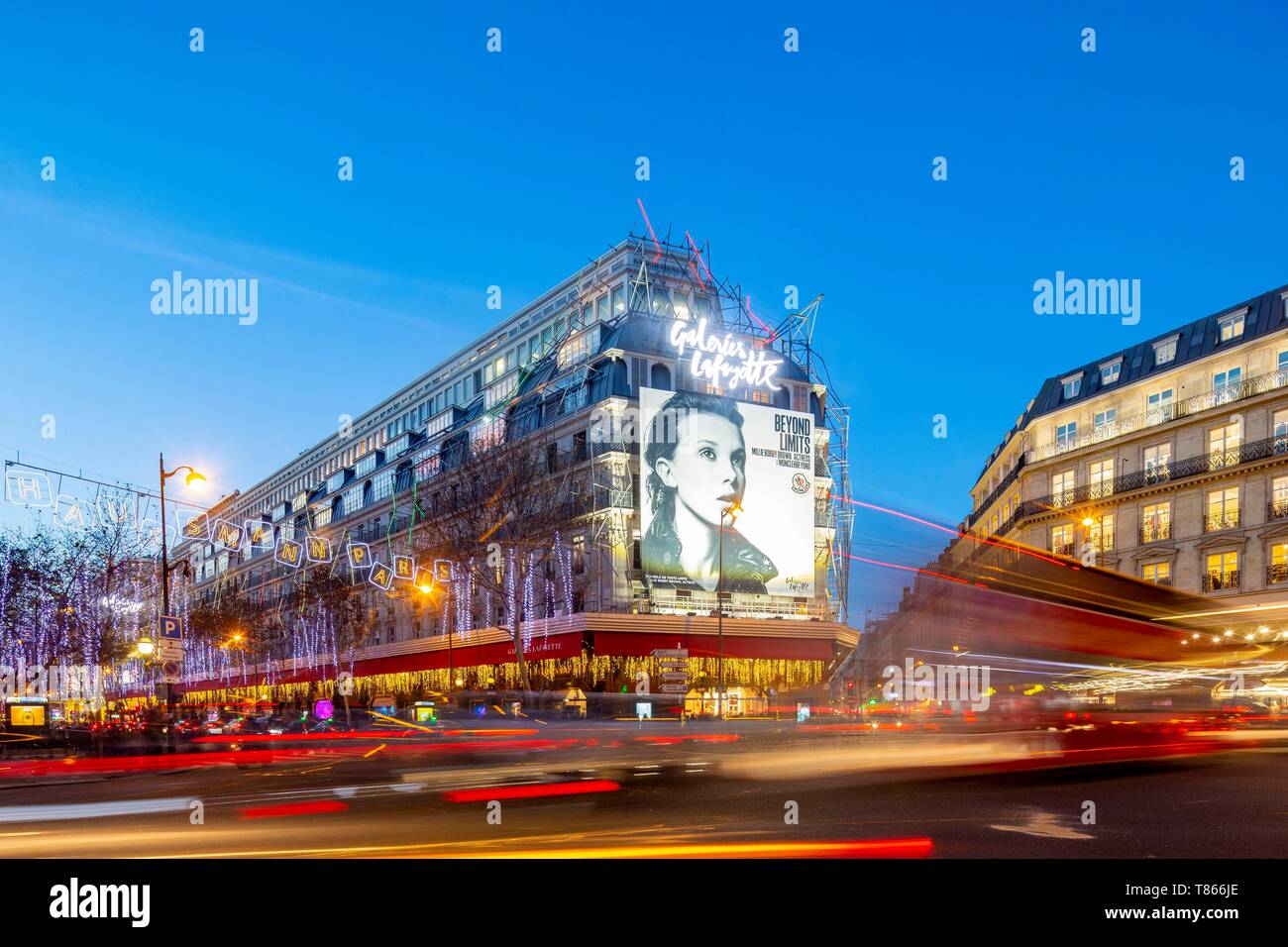 France, Paris, le Grand Magasin des Galaries Lafayettes à Noël Banque D'Images