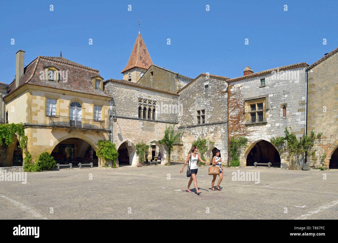 France, dordogne, Périgord Pourpre, Monpazier, étiqueté Les Plus Beaux Villages de France (Les Plus Beaux Villages de France), la Place des cornieres dans la bastide, la salle Banque D'Images