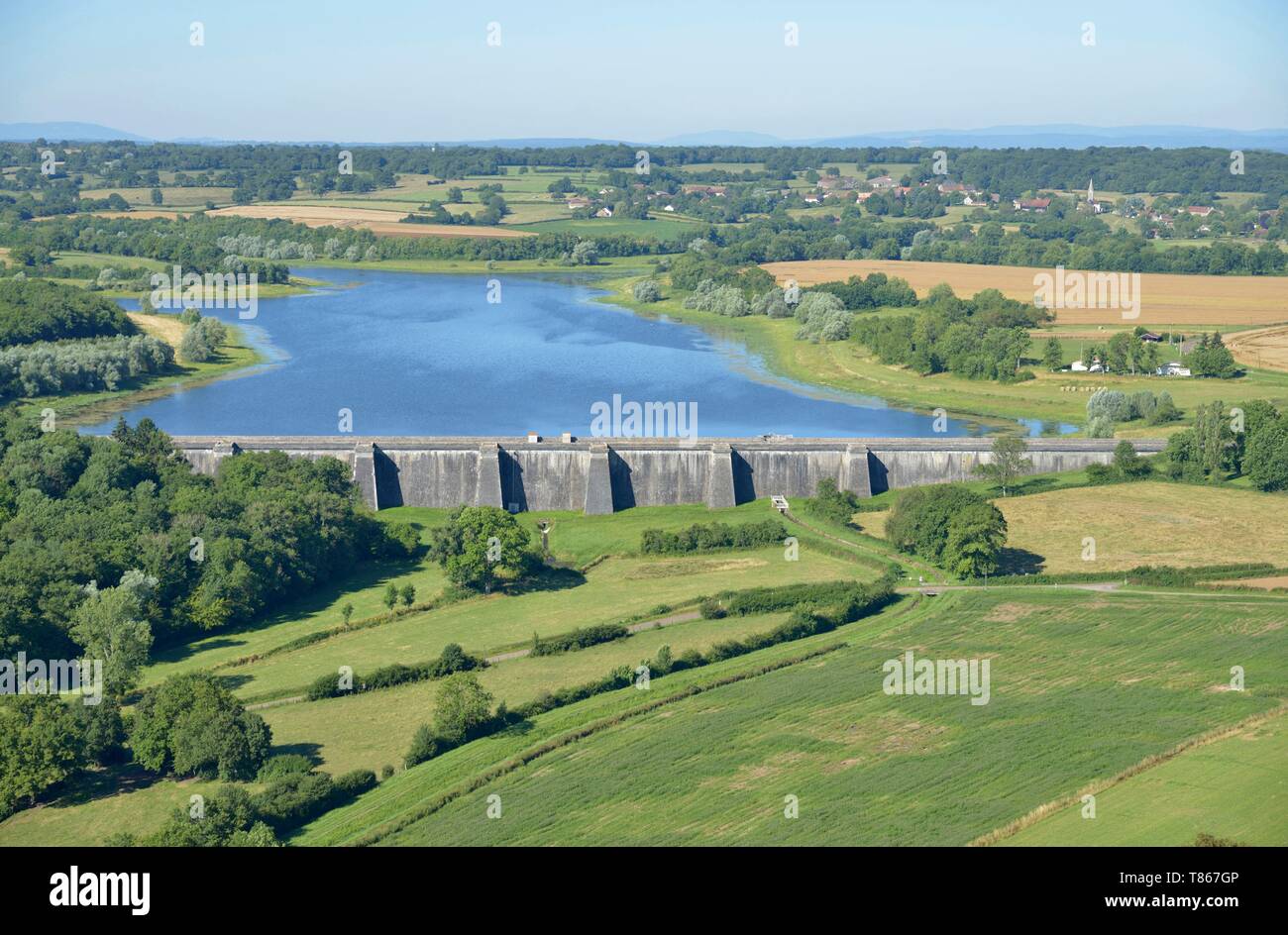France, Côte d'Or, Chazilly, le réservoir de Chazilly, réservoirs du canal de Bourgogne (vue aérienne) Banque D'Images