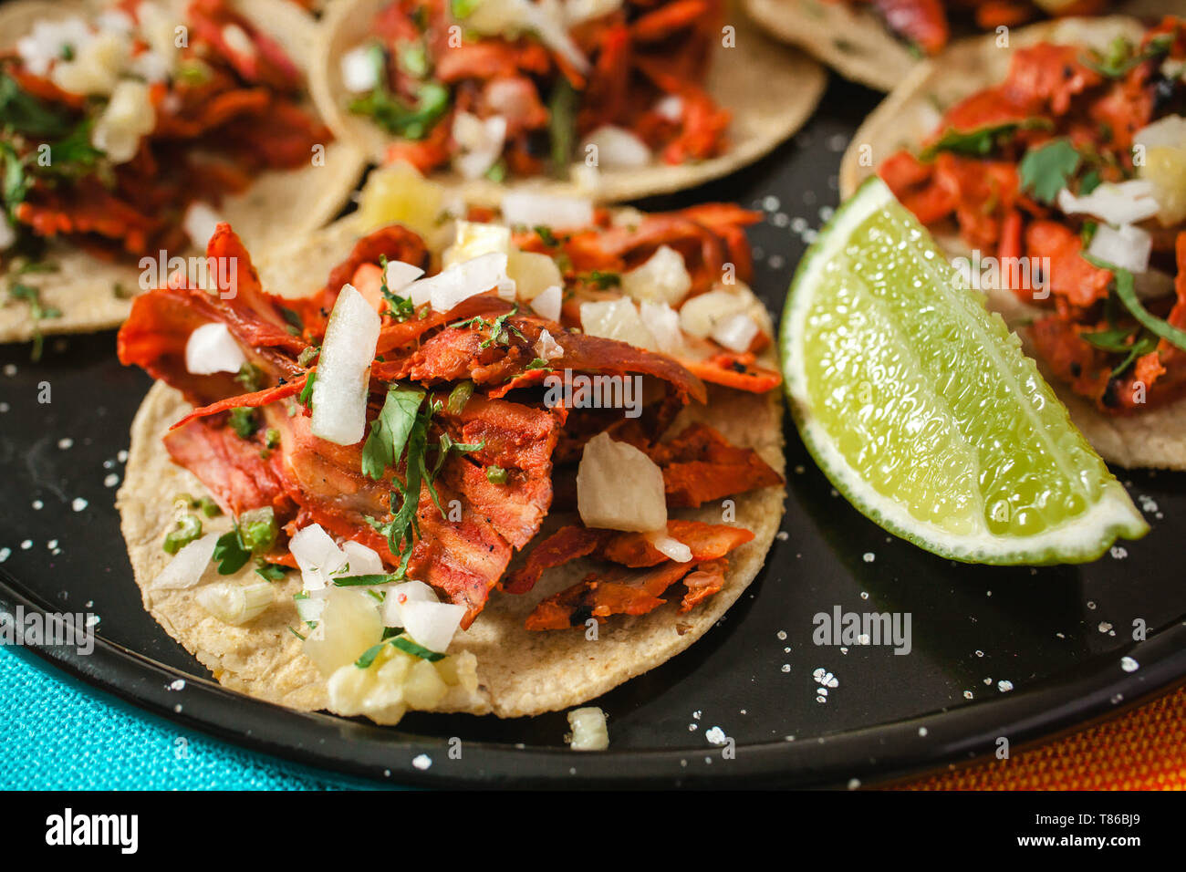 Les tacos al pastor, taco mexicain, de l'alimentation de rue dans la ville de Mexico Banque D'Images