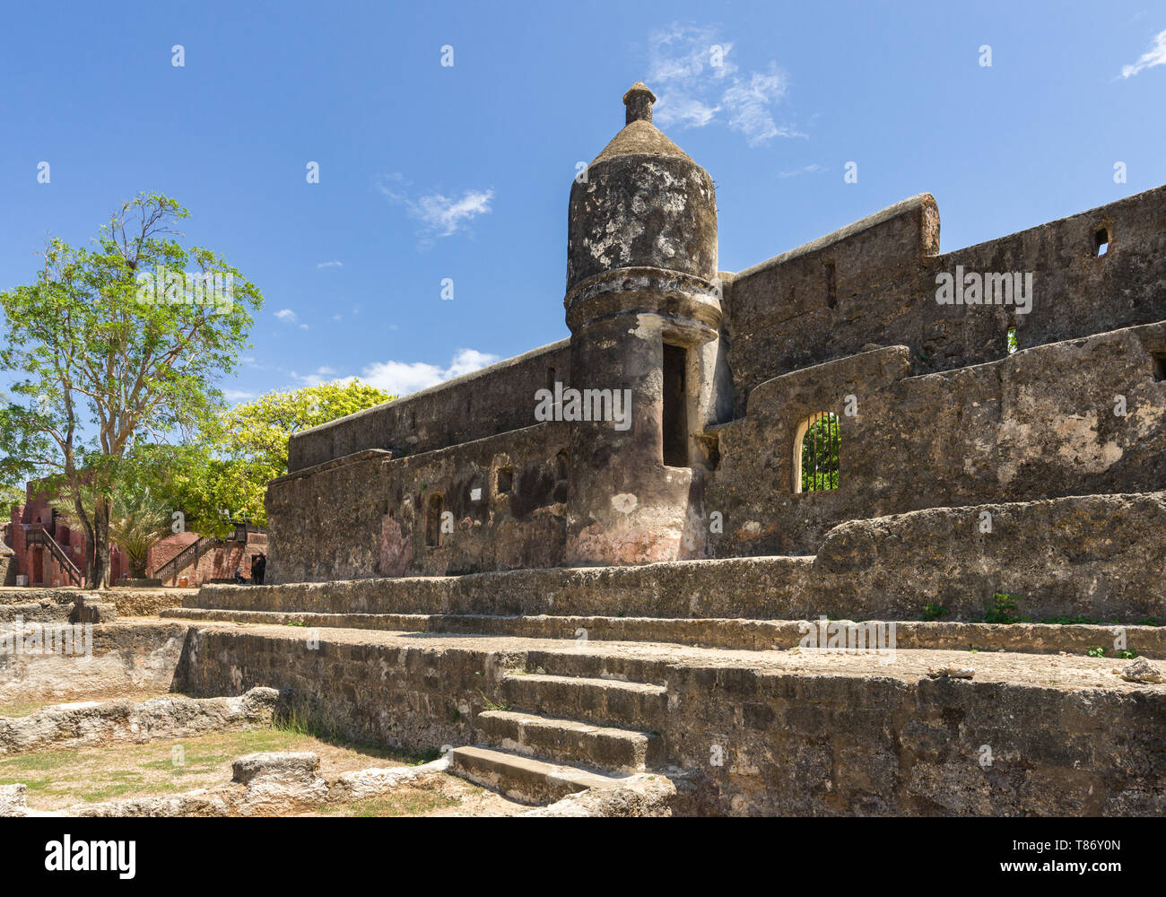 Vue de la caserne ruines du Fort Jésus, Mombasa, Kenya Banque D'Images