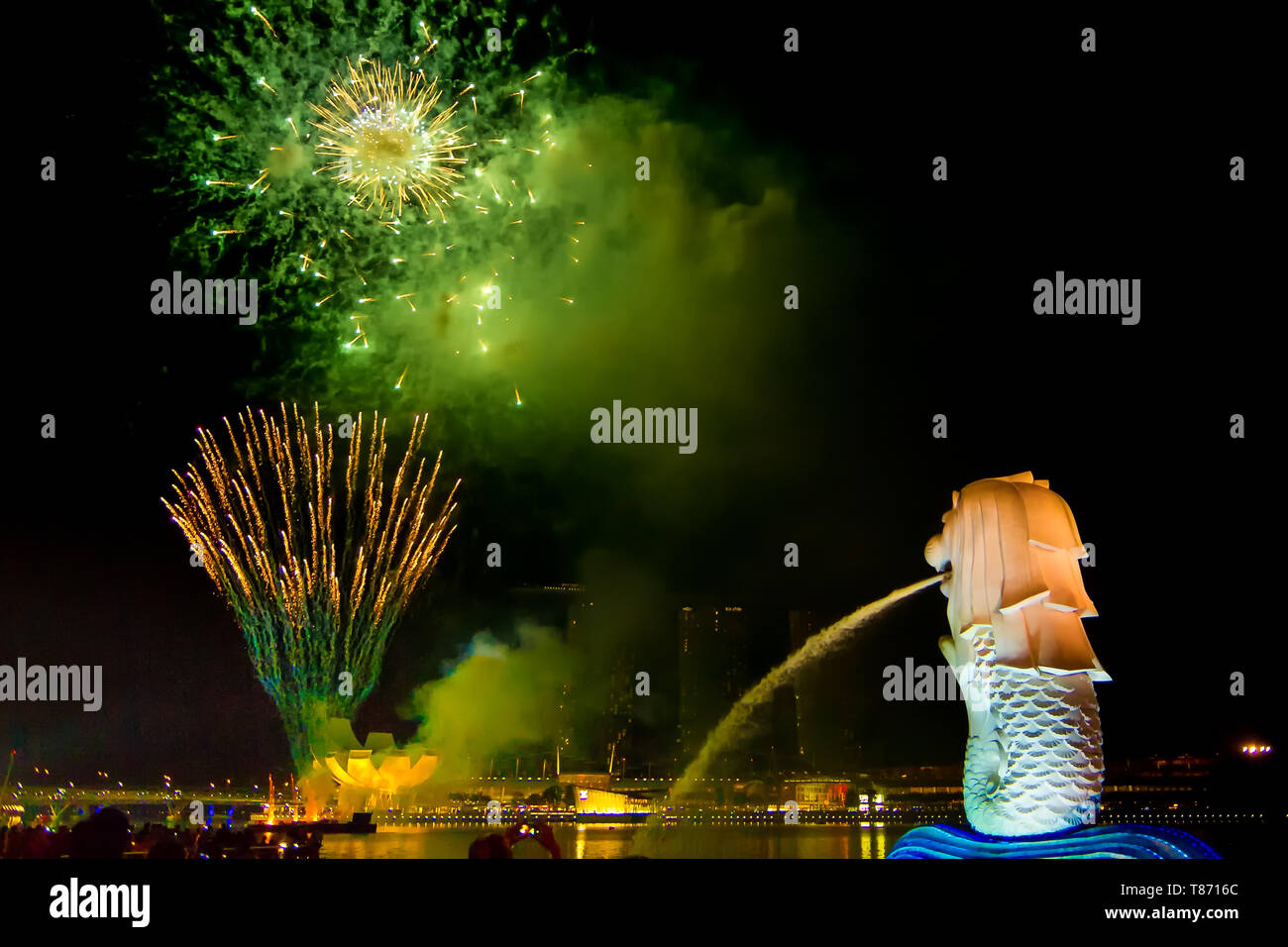 Célébration d'artifice du Nouvel An chinois à Singapour Banque D'Images