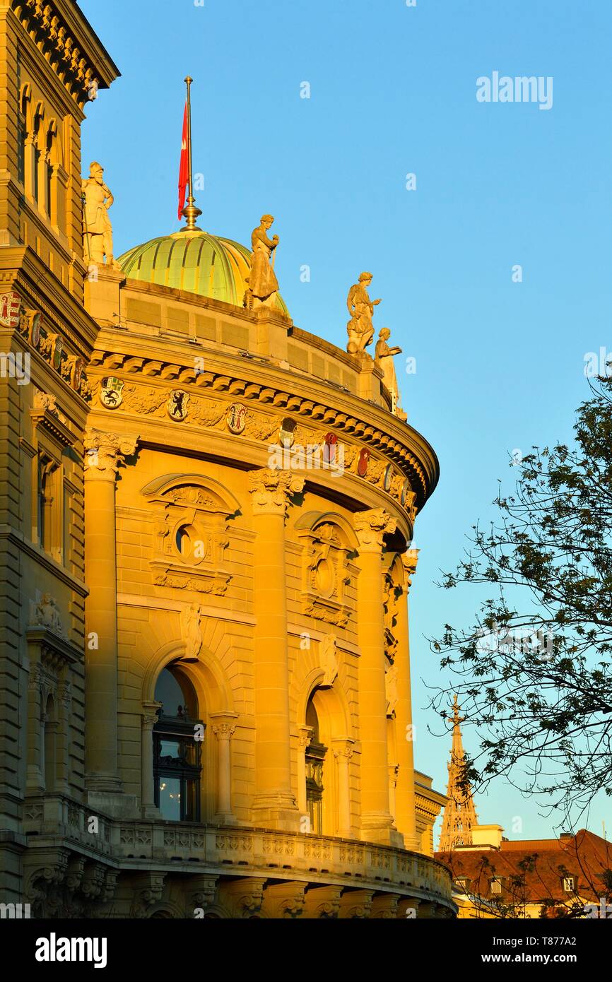 La Suisse, canton de Berne, Berne, de la vieille ville inscrite au Patrimoine Mondial de l'UNESCO, le Palais Fédéral (Bundeshaus) qui est le siège du gouvernement (Conseil fédéral) et l'Assemblée fédérale suisse Banque D'Images