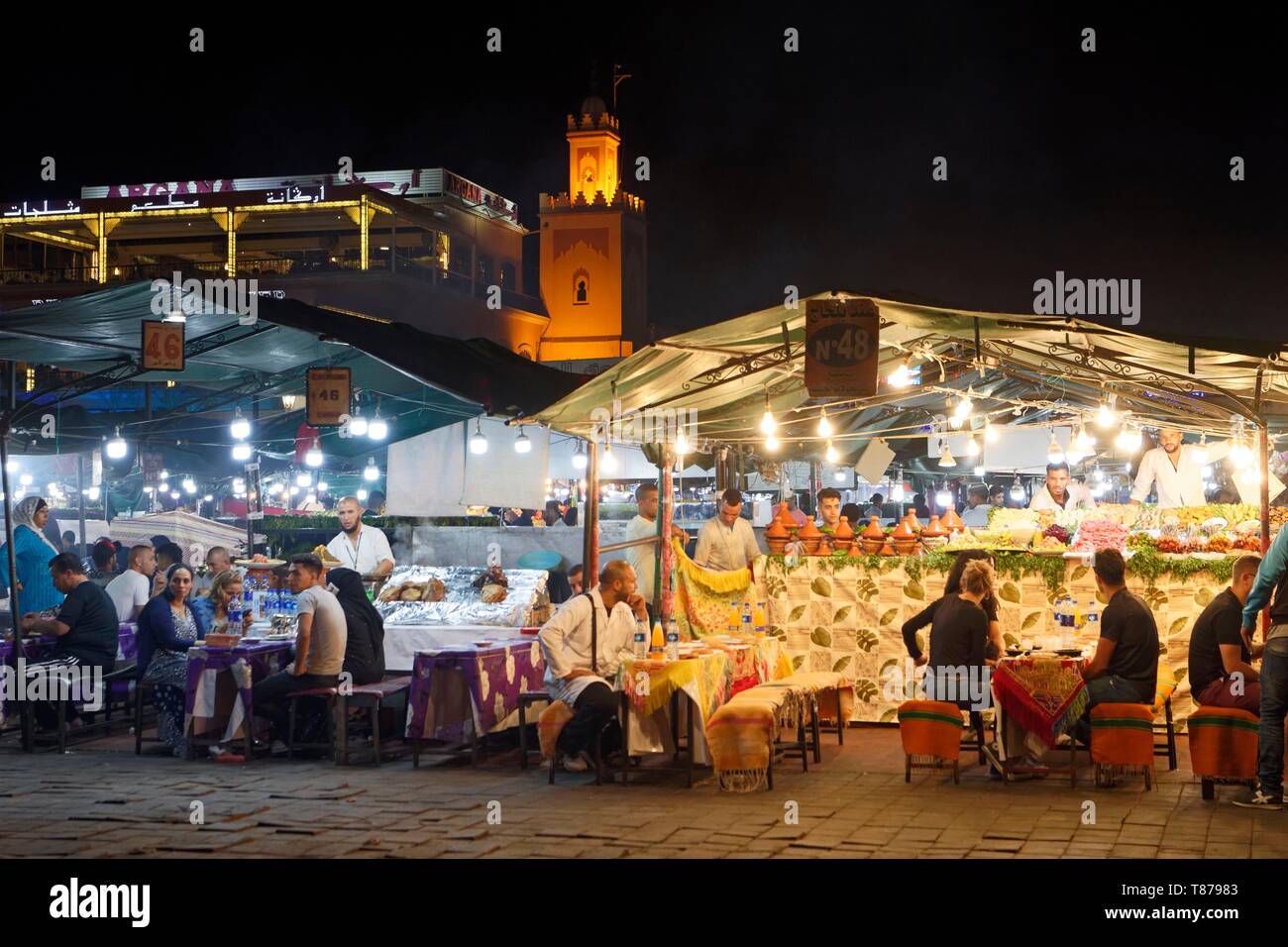 Le Maroc, Haut Atlas, Marrakech, ville impériale, médina classée au Patrimoine Mondial de l'UNESCO, la place Jemaa El Fna Banque D'Images