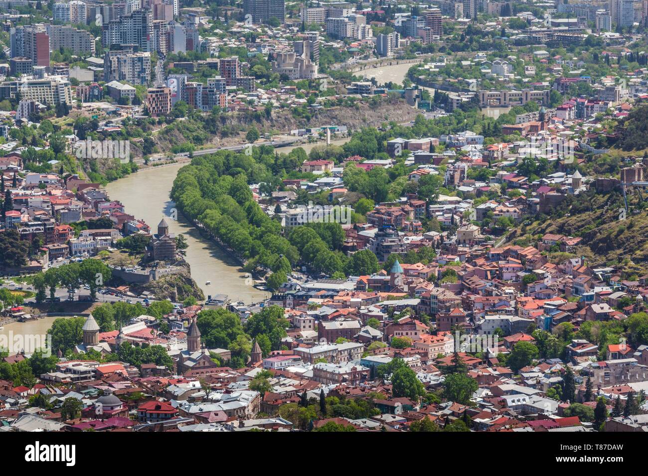 La Géorgie, Tbilissi, high angle city skyline de Mtatsminda Park Banque D'Images