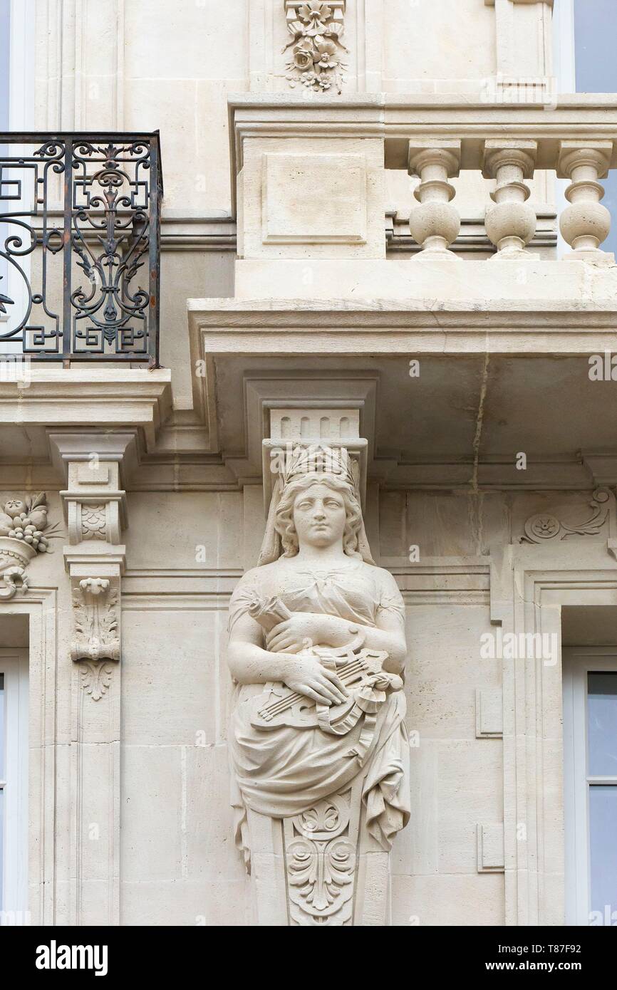 France, Côte d'Or, paysage culturel de climats de Bourgogne classé au Patrimoine Mondial par l'UNESCO, Dijon, détail d'une sculpture sur une façade Banque D'Images