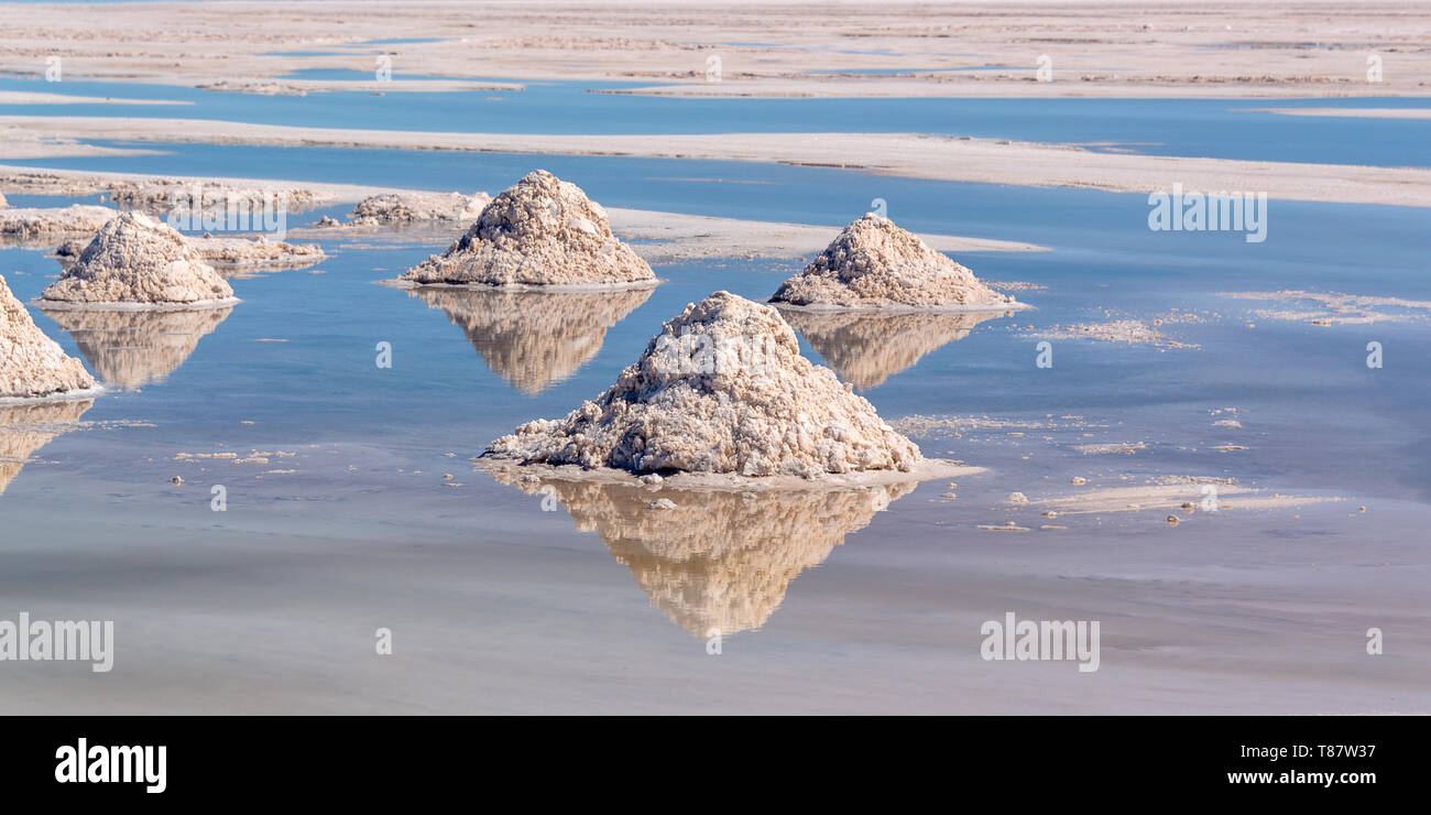 Des tas de sel dans Salar de Uyuni (Uyuni), Potosi, Bolivie Banque D'Images