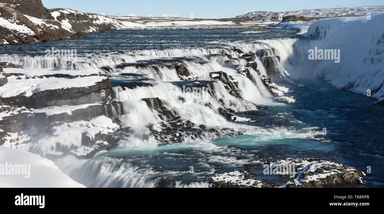 Cascade de Gullfoss, dans le cercle d'or, de l'Islande dans la neige Banque D'Images