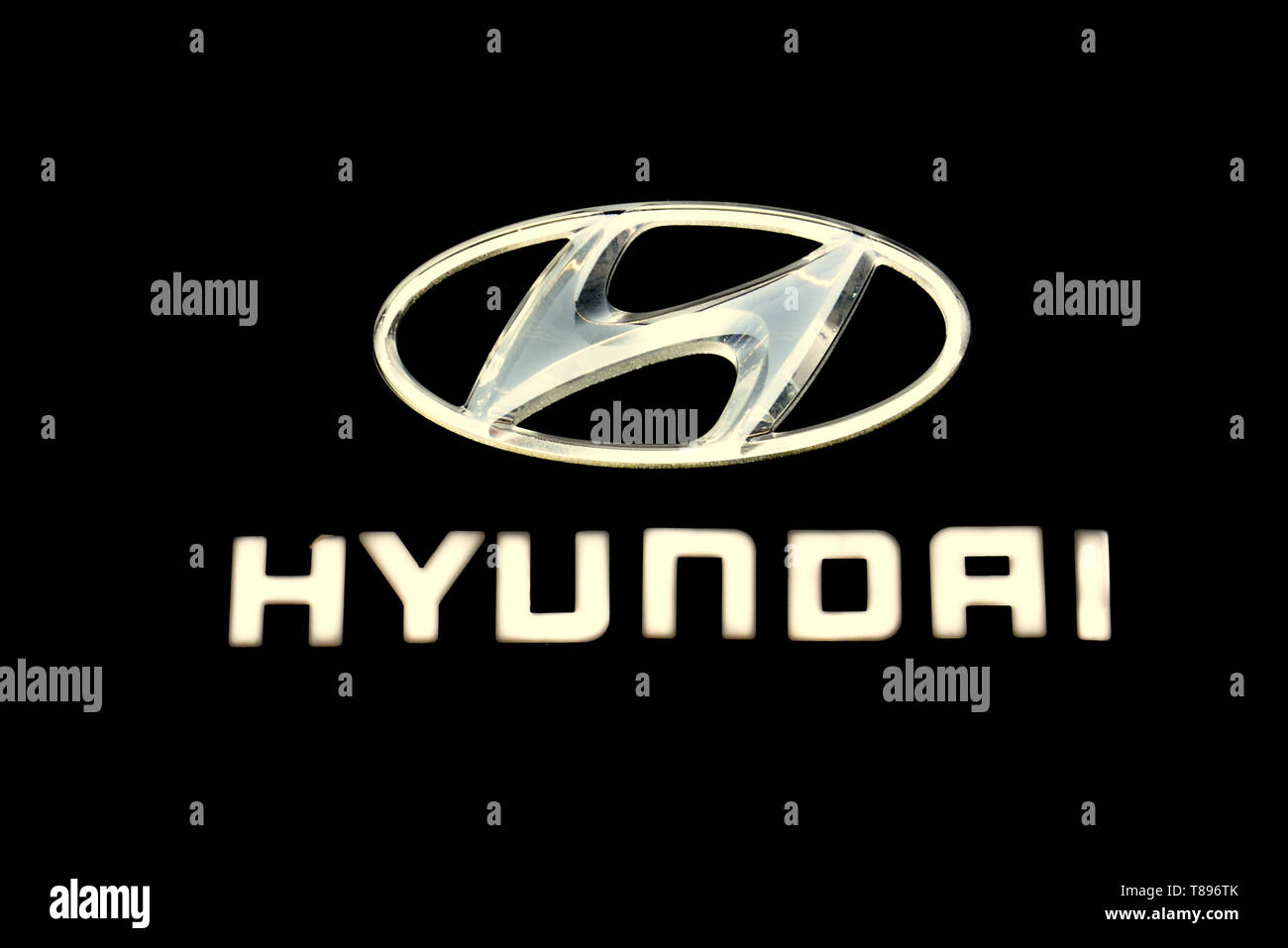 L'image d'entreprise de la marque automobile Hyundai qui présente ses véhicules vu à la Foire de l'Automobile 2019 à Barcelone. Banque D'Images