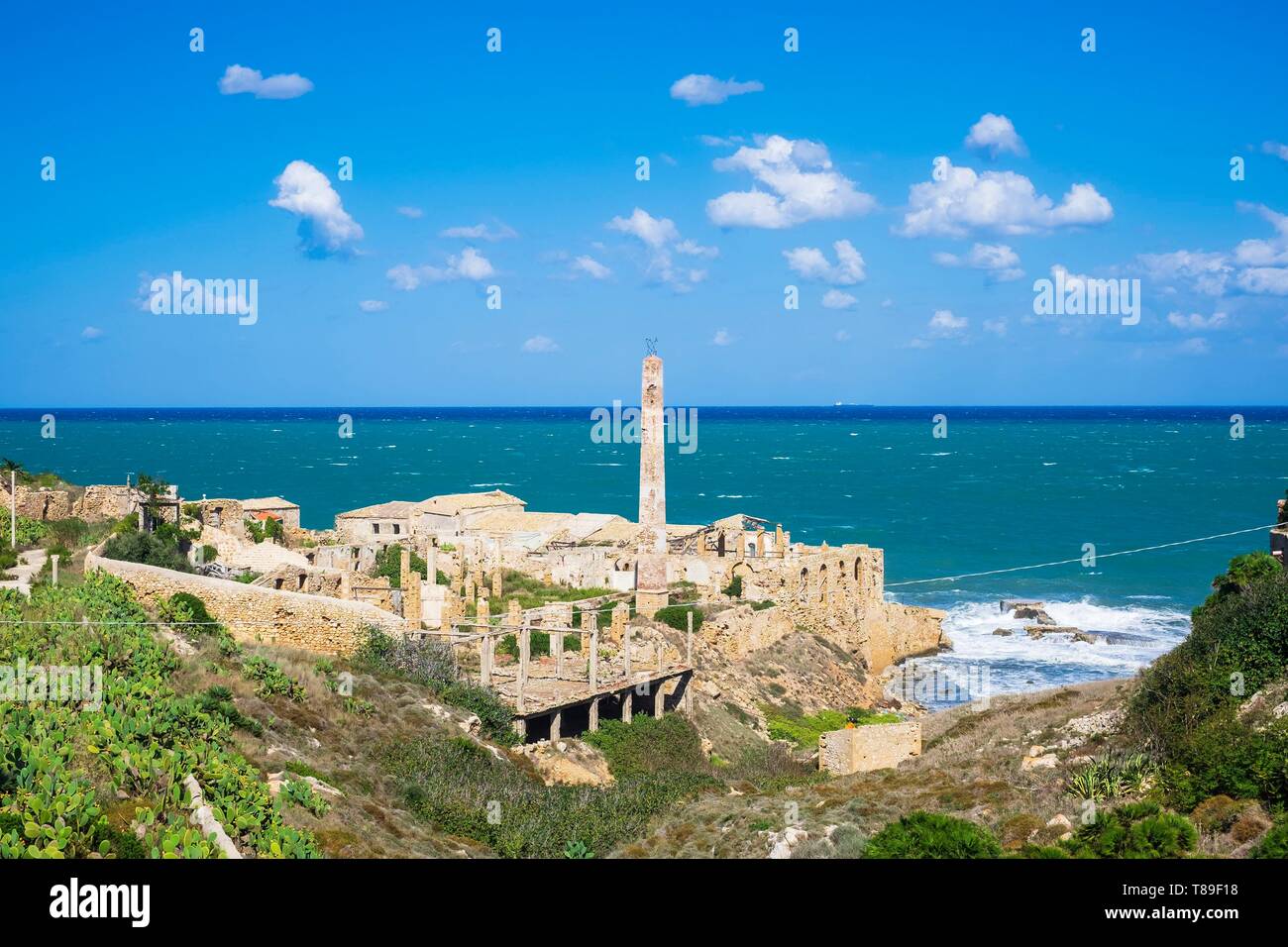 Italie, Sicile, Marzamemi, ruines d'un ancien tonnara (centre de pêche au thon) Banque D'Images