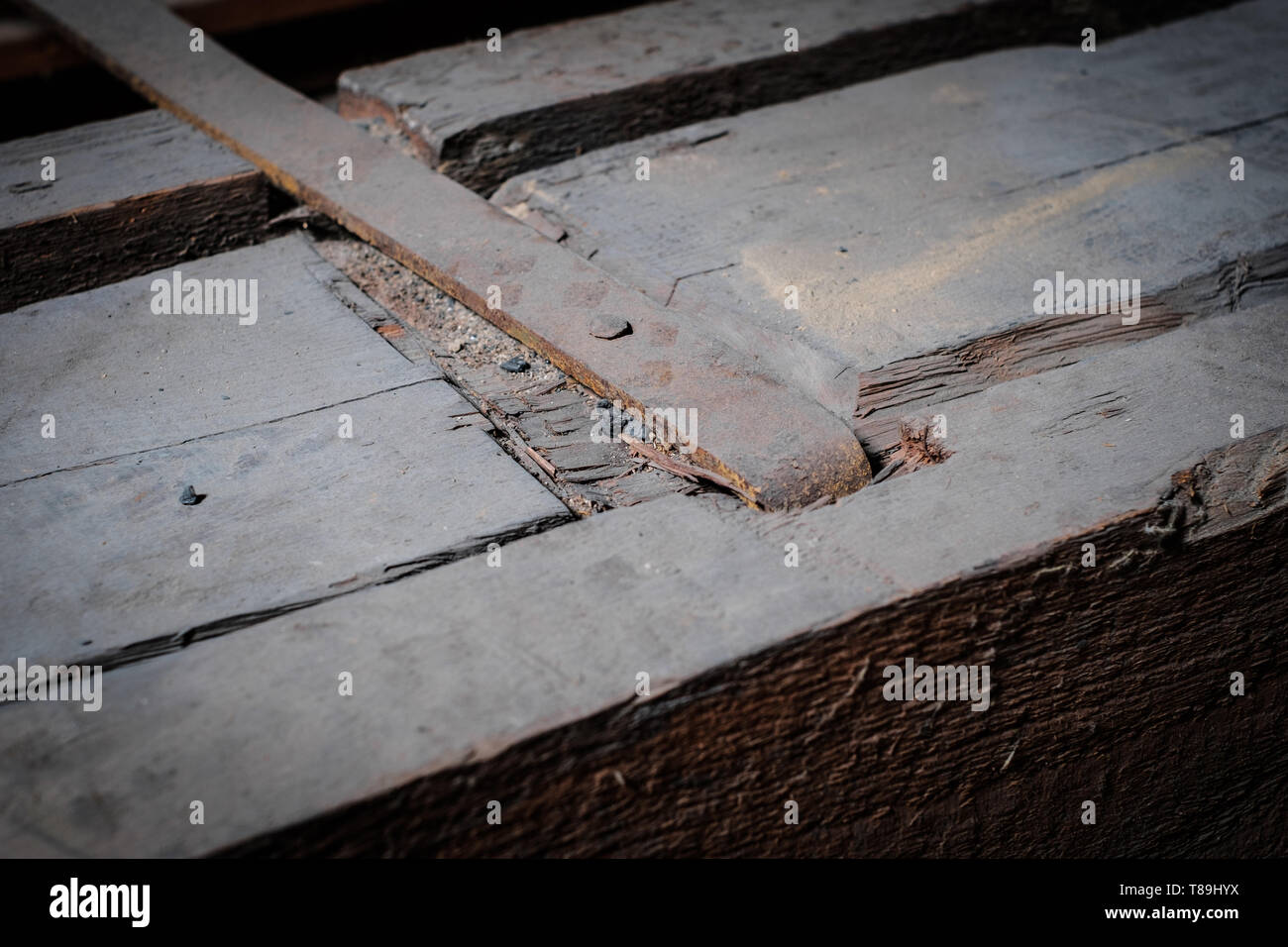 Détail de construction, métal et bois grenier / loft en gros plan Banque D'Images