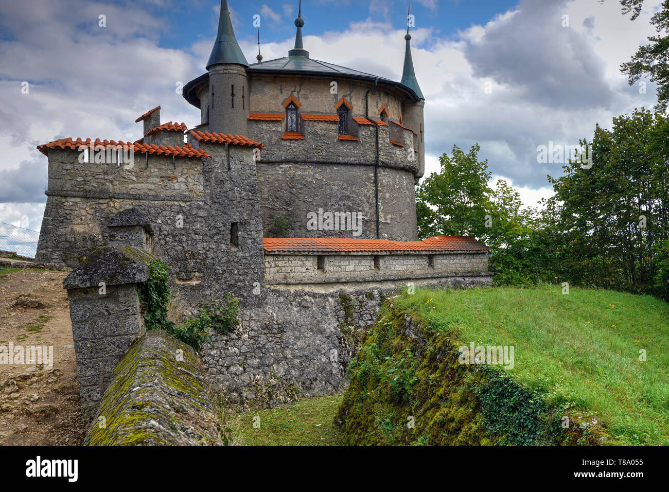 Tour Augusta au château de Lichtenstein. Il est connu sous le nom de "château de conte de fées de Württemberg". Lichtenstein, Allemagne Banque D'Images