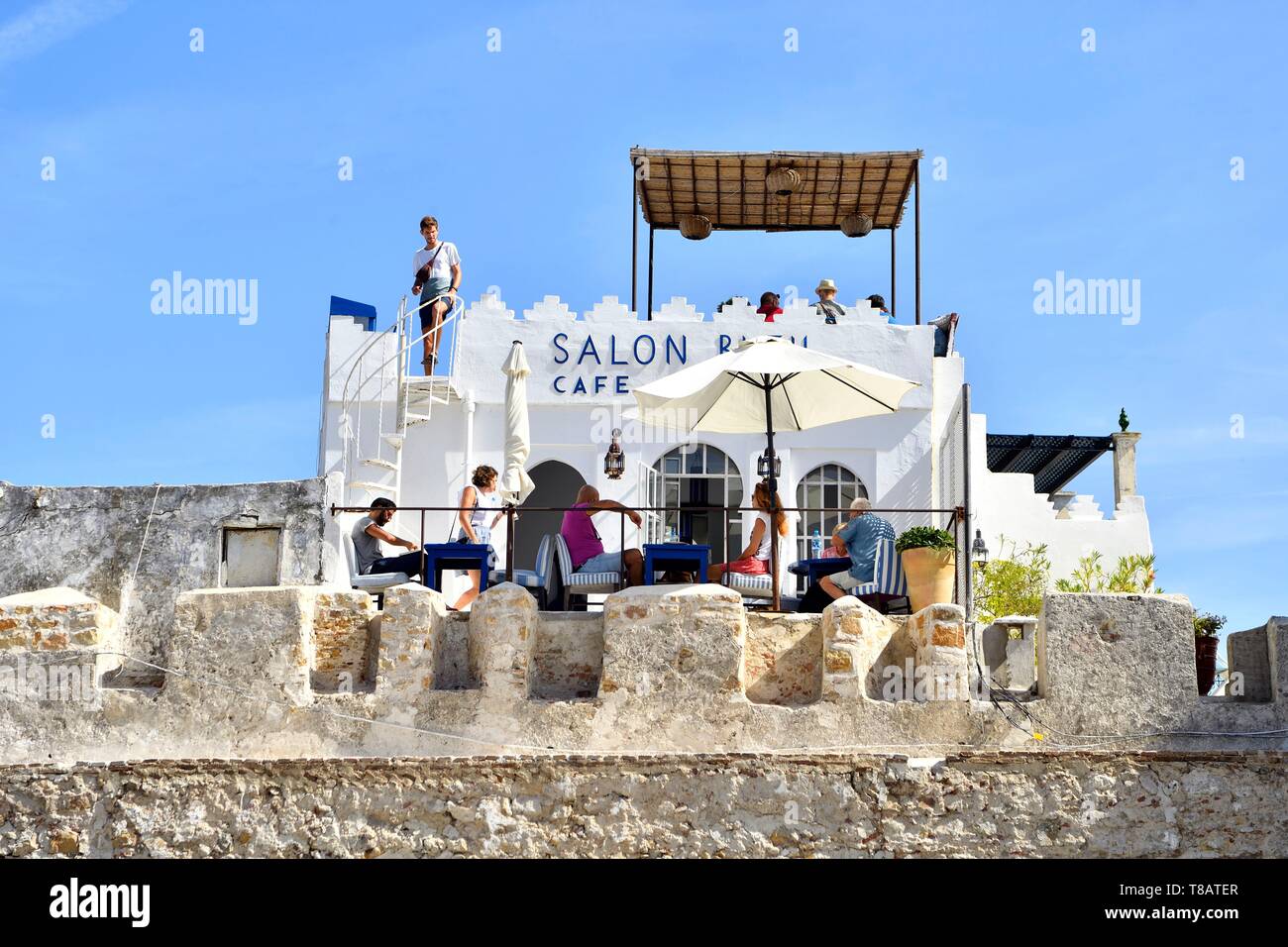 Maroc, région Tanger Tétouan, Tanger, la vieille ville (médina), la Kasbah, café restaurant Le Salon Bleu Banque D'Images