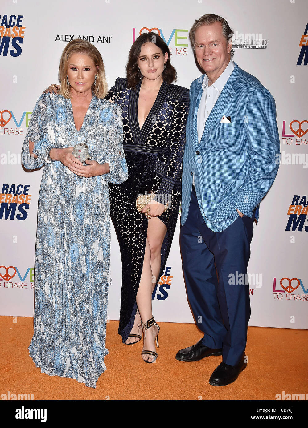 Los Angeles, CA - le 10 mai : (L-R) Kathy Hilton, Alexa Dell et Rick Hilton assister à la 26e course annuelle pour effacer MS Gala au Beverly Hilton Hotel, le 10 mai 2019 à Beverly Hills, Californie. Banque D'Images