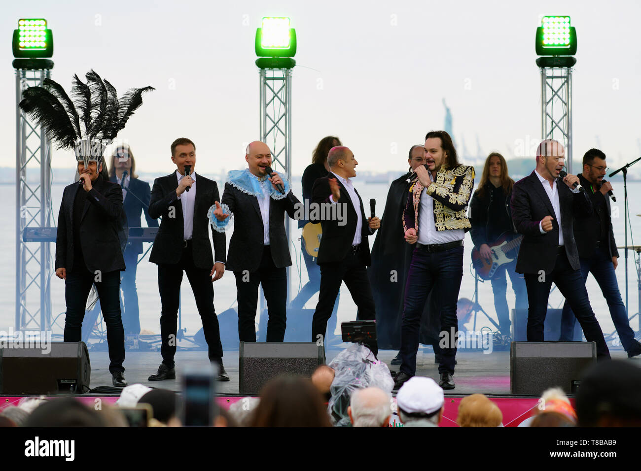 Turetsky Choir (Хор Турецкого) est un homme russe a capella. Concert à Wagner Park, Battery place. Mai 12 2018. Banque D'Images