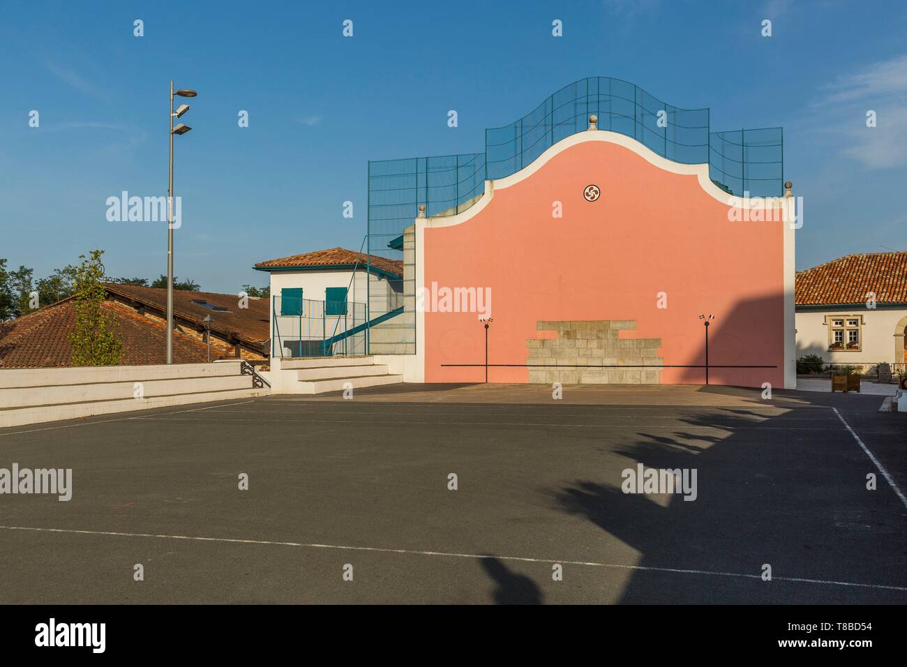 France, Pyrénées Atlantiques, pays Bask, Arcangue, wall Banque D'Images