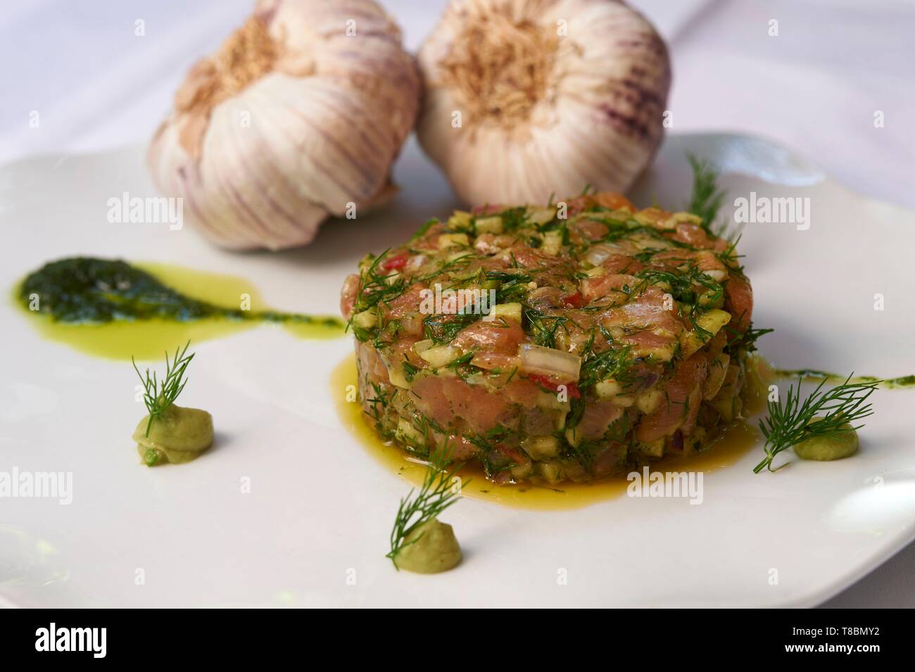 France, Gers, Segoufielle, Label Braise restaurant, Florent Douabin, Pesto à l'ail violet recette Banque D'Images