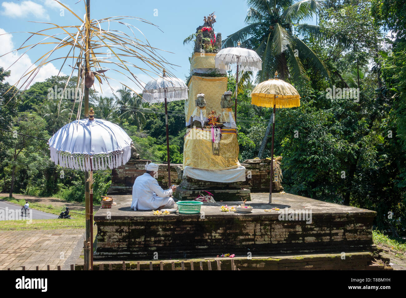 Au cours des rituels d'une cérémonie des hindous de Bali, Banque D'Images