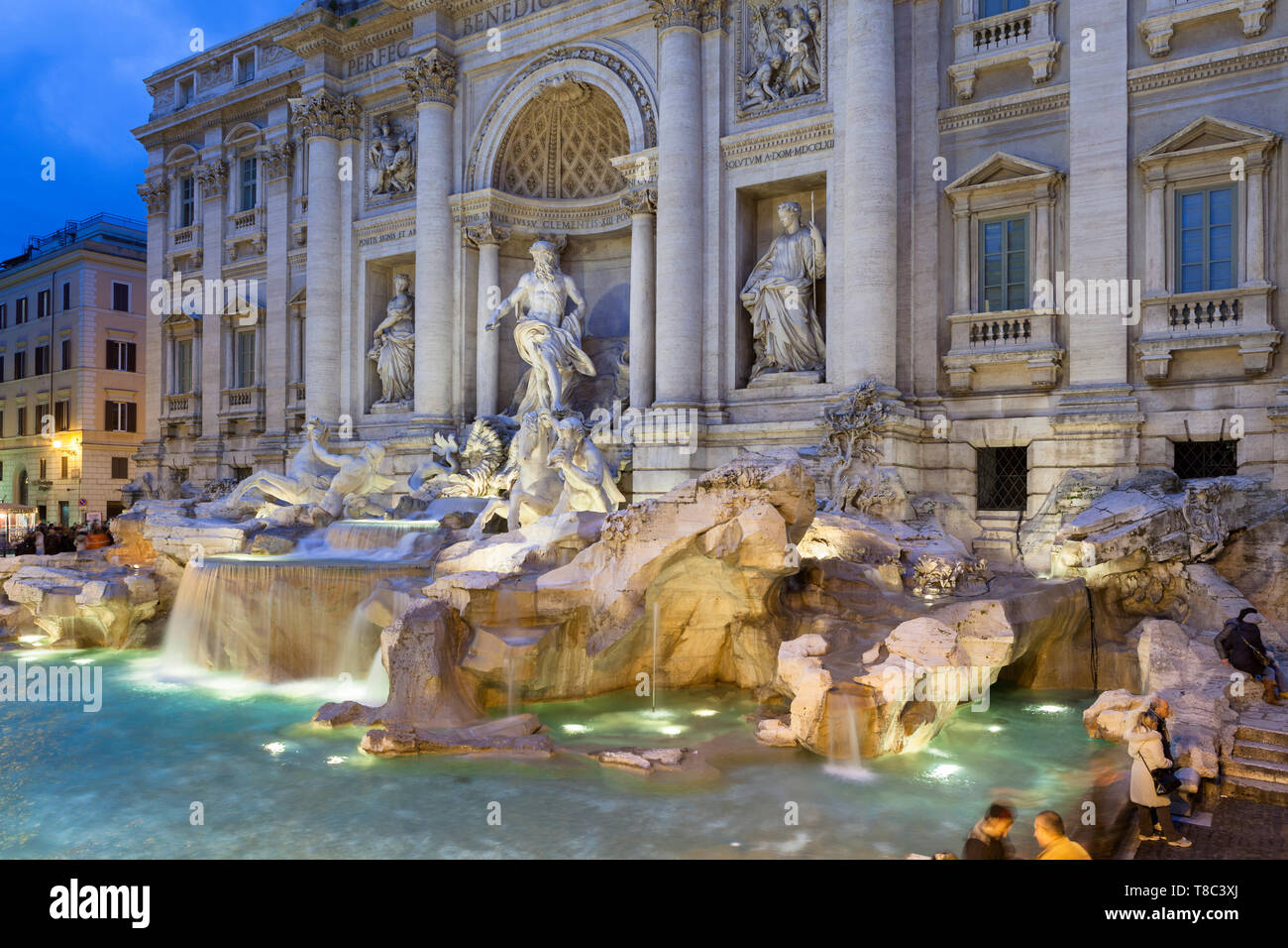La fontaine de Trevi (Fontana di Trevi) la nuit, Rome, Italie, Banque D'Images