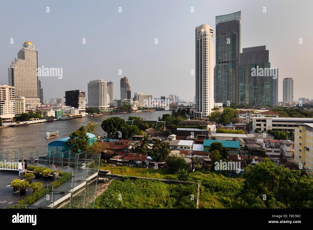 L'icône Vue panoramique à partir de Siam, Skyline at Mae Nam Chao Phraya, Bang Rak et district Khlong San district à Thonburi, Bangkok, Thaïlande Banque D'Images
